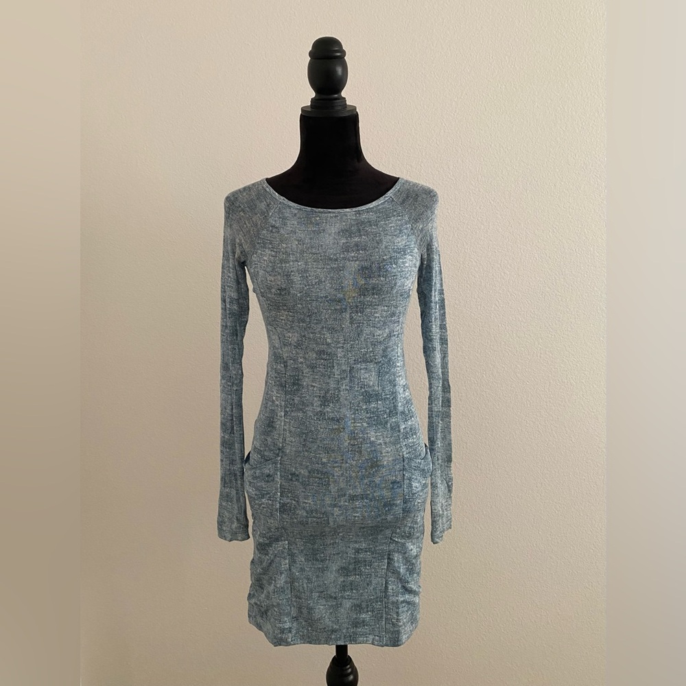 BCBG Elegant Blue Long Sleeve Dress